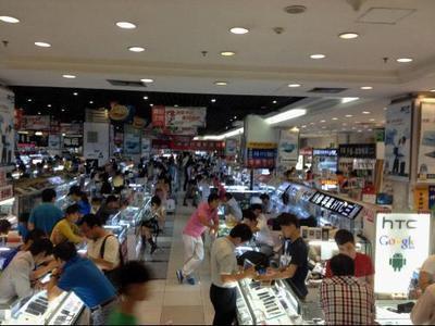國產軍團發力智能手機，重塑移動通信與電子產品銷售新格局